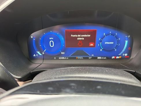 Used 2021 Ford Escape SEL w/ Technology Package image 8