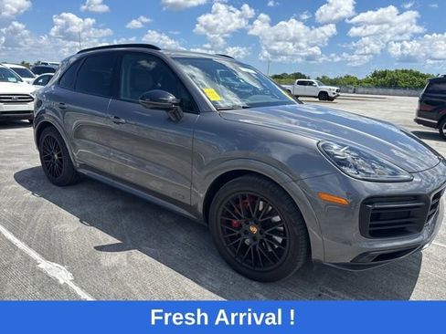 Used 2021 Porsche Cayenne GTS AWD/4WD image 14