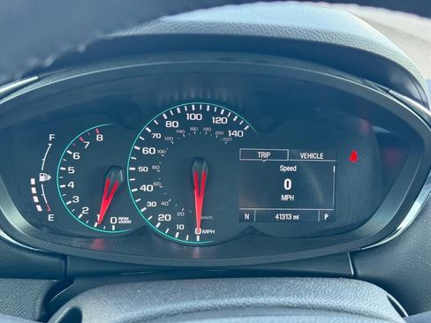Used 2019 Chevrolet Trax LT w/ Redline Edition FWD image 19