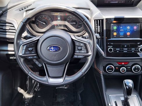 Used 2020 Subaru Crosstrek 2.0i Premium AWD/4WD image 3