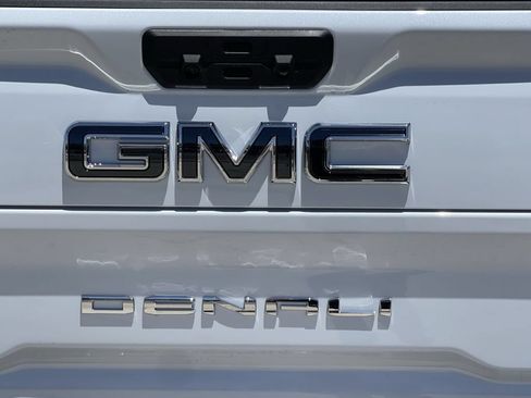 New 2026 GMC Sierra 2500 Denali Ultimate AWD/4WD image 31