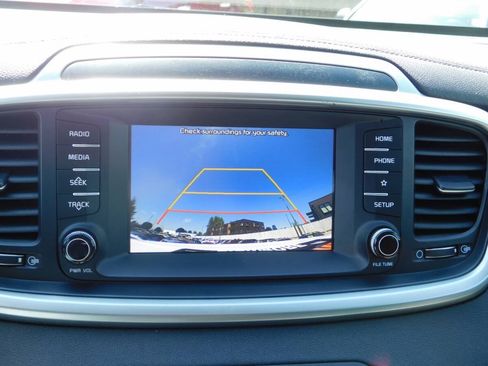 Used 2020 Kia Sorento LX w/ LX I4 Convenience Package AWD/4WD image 13