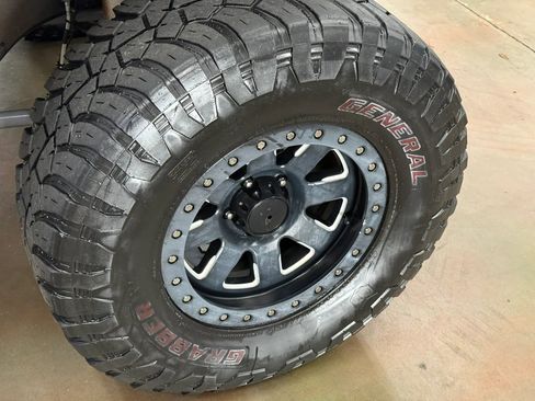 Used 2013 Jeep Wrangler Unlimited Rubicon AWD/4WD image 14