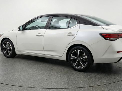 Used 2025 Nissan Sentra SV image 6