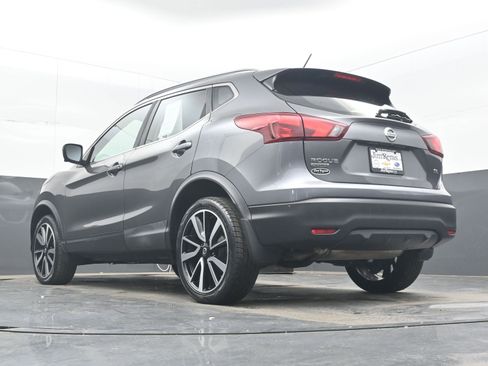 Used 2017 Nissan Rogue Sport SL w/ SL Premium Package FWD image 29
