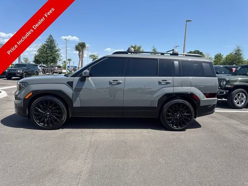 Used 2025 Hyundai Santa Fe Calligraphy FWD image 2