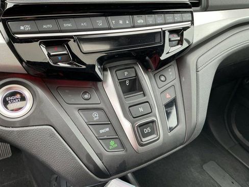 Used 2025 Honda Odyssey Sport-L image 25