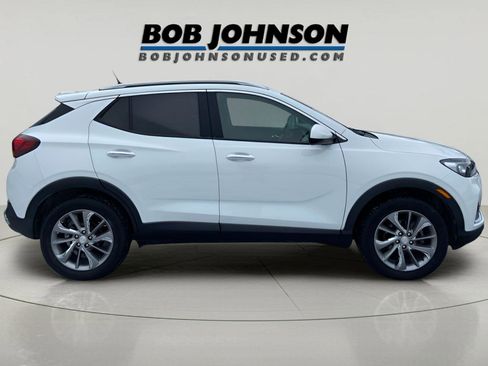 Used 2022 Buick Encore GX Essence w/ Experience Buick Package image 5