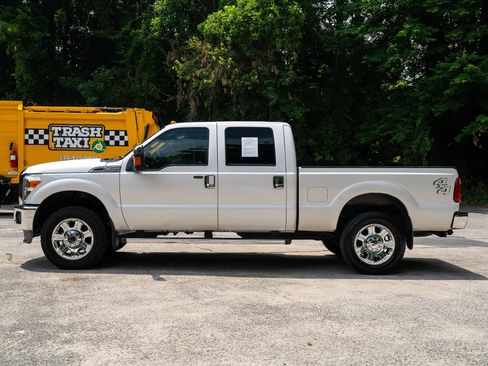 Used 2016 Ford F350 Lariat AWD/4WD image 4