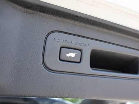 Used 2023 Honda Pilot Touring image 35