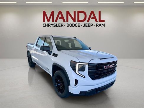 Used 2023 GMC Sierra 1500 Elevation image 4