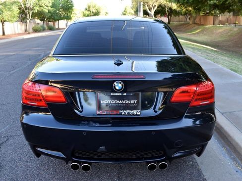 Used 2012 BMW M3 Convertible w/ Premium Pkg image 6