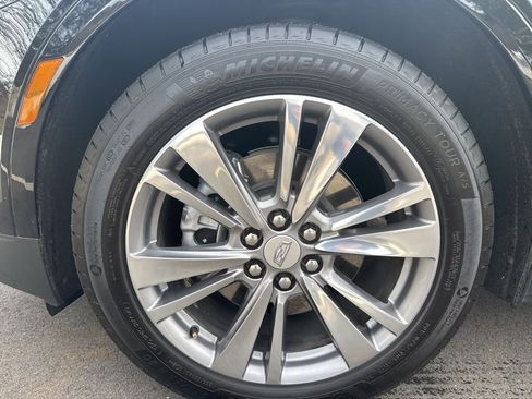 Used 2025 Cadillac XT5 Premium Luxury image 12