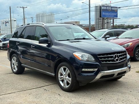 Used 2014 Mercedes-Benz ML 350 4MATIC w/ Premium 1 Package image 4
