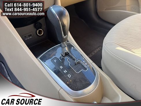 Used 2013 Hyundai Accent GLS w/ Premium Pkg image 9