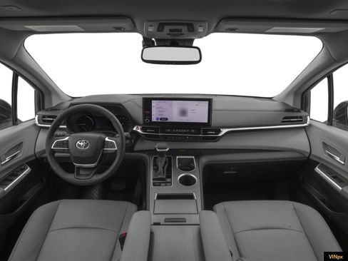 New 2026 Toyota Sienna XLE image 4