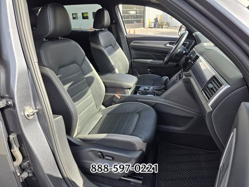 Used 2020 Volkswagen Atlas Cross Sport SEL Premium image 20
