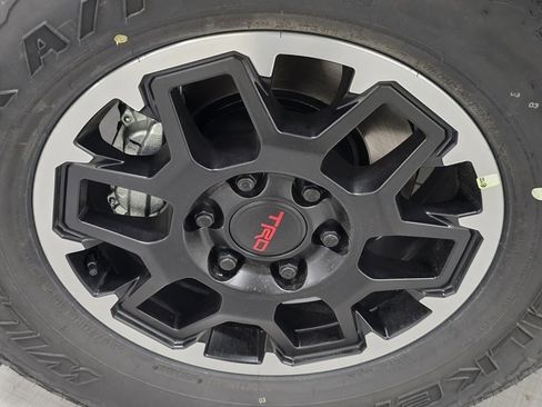 New 2025 Toyota Tacoma 4x4 Double Cab Hybrid image 10