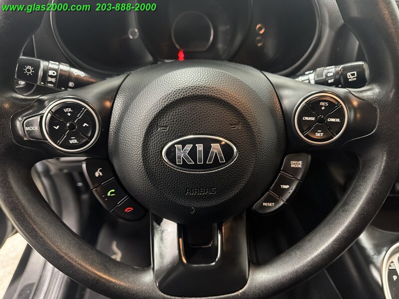 Used 2019 Kia Soul + FWD image 23