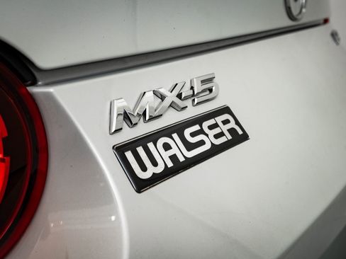 Used 2017 MAZDA MX-5 Miata Grand Touring image 16