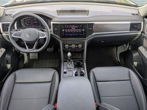 Certified 2023 Volkswagen Atlas SE w/ Panoramic Sunroof Package FWD image 16