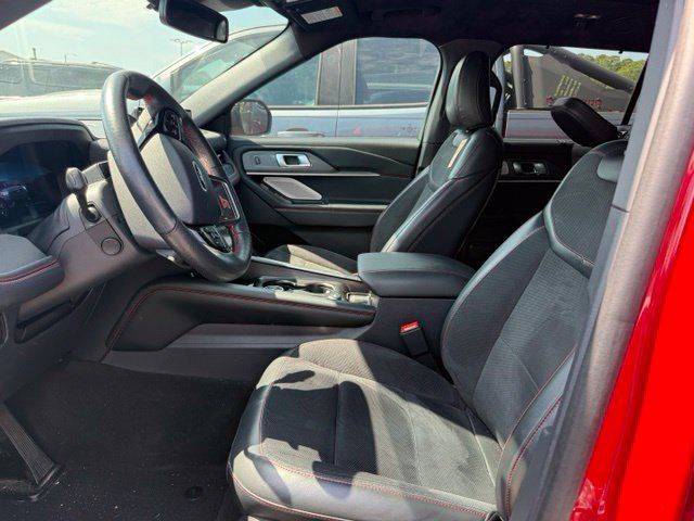 Used 2025 Ford Explorer ST AWD/4WD image 6
