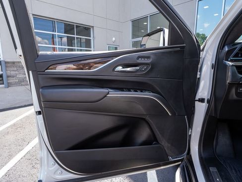 Used 2021 Cadillac Escalade ESV Sport Platinum AWD/4WD image 26