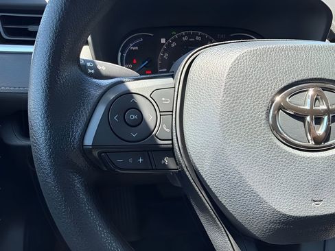 Used 2023 Toyota RAV4 LE AWD/4WD image 12