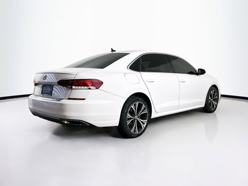 Used 2021 Volkswagen Passat 2.0T SE image 9