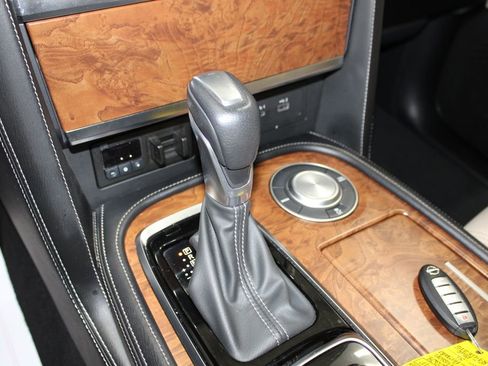 Used 2024 Nissan Armada SL w/ Captain's Chairs Package image 56