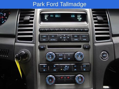 Used 2012 Ford Taurus SEL image 16