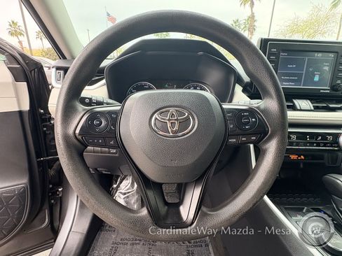 Used 2021 Toyota RAV4 XLE image 18