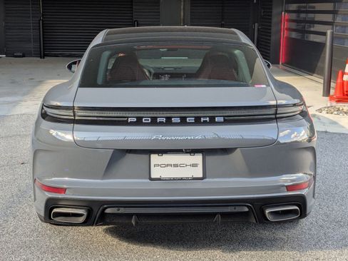 New 2026 Porsche Panamera 4 image 10