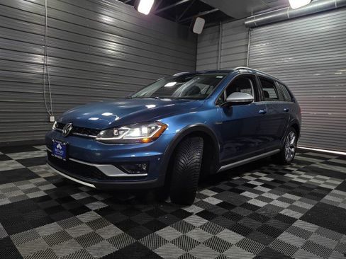 Used 2019 Volkswagen Golf Alltrack SEL image 42
