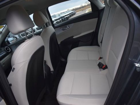 Certified 2022 Kia Forte LXS w/ LXS Technology Package image 16