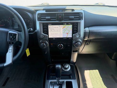 Used 2020 Toyota 4Runner SR5 w/ Convenience Package AWD/4WD image 17