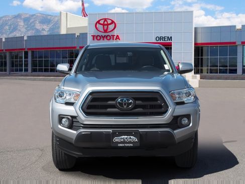 Used 2023 Toyota Tacoma SR5 w/ Technology Package image 2
