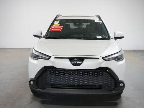 Used 2024 Toyota Corolla Cross AWD Hybrid w/ Convenience Package image 2