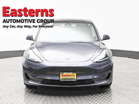 Used 2023 Tesla Model 3 Standard Range image 2