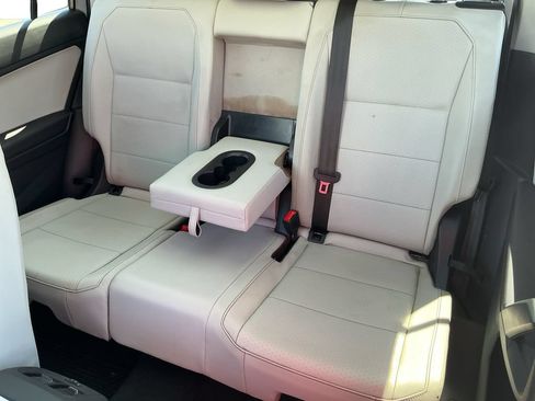 Used 2019 Volkswagen Tiguan SE FWD image 32