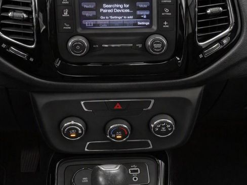 Used 2018 Jeep Compass Latitude AWD/4WD image 24