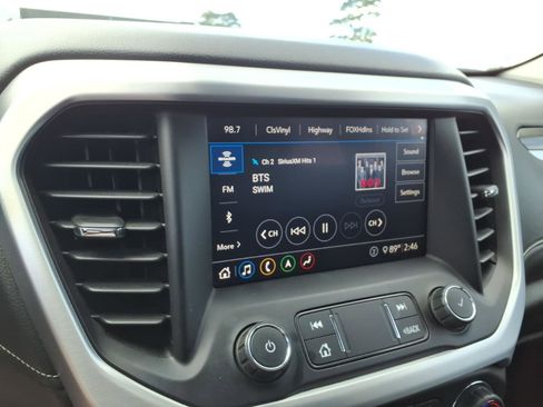 Used 2020 GMC Acadia SLT w/ LPO, Floor Liner Package AWD/4WD image 13
