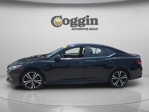 Used 2020 Nissan Sentra SR w/ Electronics Package FWD image 2
