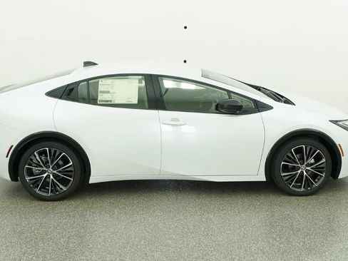 New 2026 Toyota Prius XLE FWD image 11