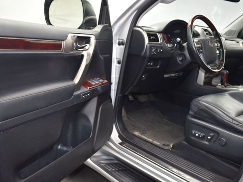 Used 2015 Lexus GX 460 image 11