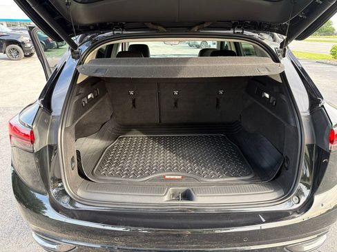 Used 2022 Buick Envision Essence w/ Technology Package II AWD/4WD image 8