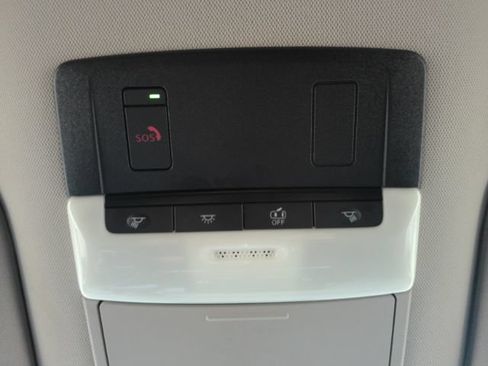 Used 2022 Nissan Pathfinder SV FWD image 50
