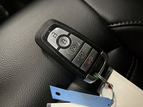 Used 2023 Ford Edge SEL w/ Convenience Package image 28