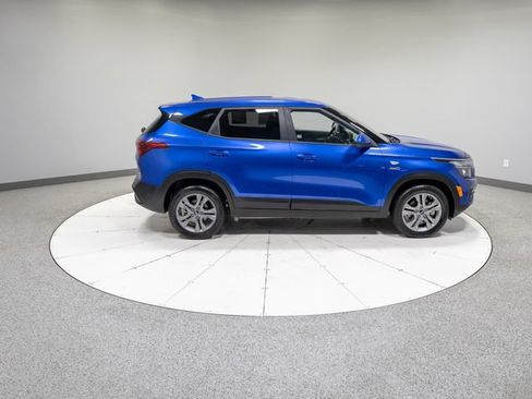 Used 2021 Kia Seltos LX AWD/4WD image 4