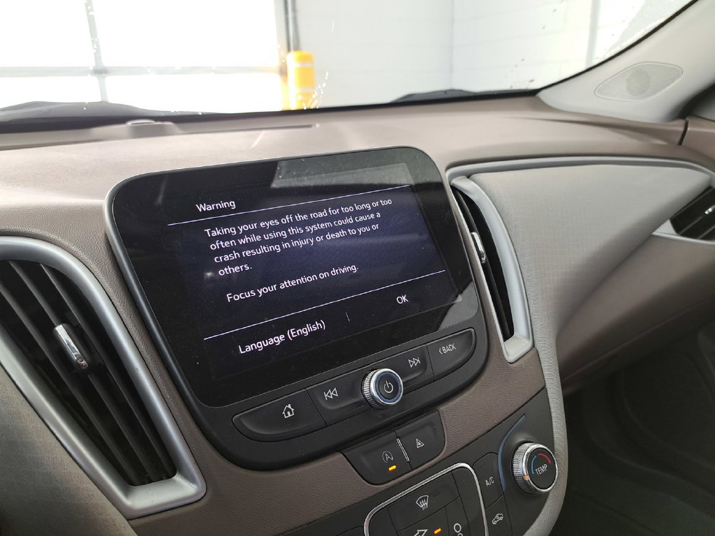 Used 2023 Chevrolet Malibu LS FWD image 11
